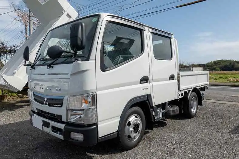 三菱 キャンター 小型 平ボディ Wキャブ 2RG-FBA20 の中古トラック【車両No.107627】
