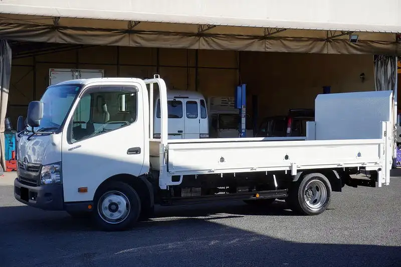 日野 デュトロ 小型 平ボディ パワーゲート TKG-XZC710M｜画像1