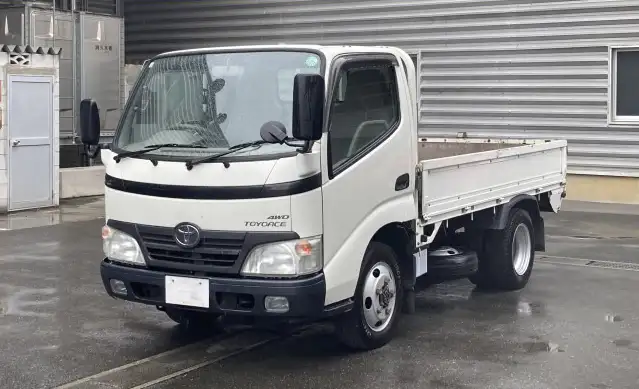 トヨタ トヨエース 小型 平ボディ 床鉄板 BDG-XZU368 の中古トラック【車両No.190950】