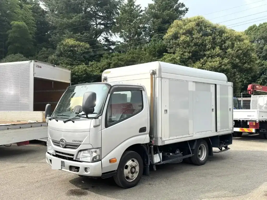 日野 デュトロ 小型 アルミバン ボトルカー サイドドア の中古トラック【車両No.193121】