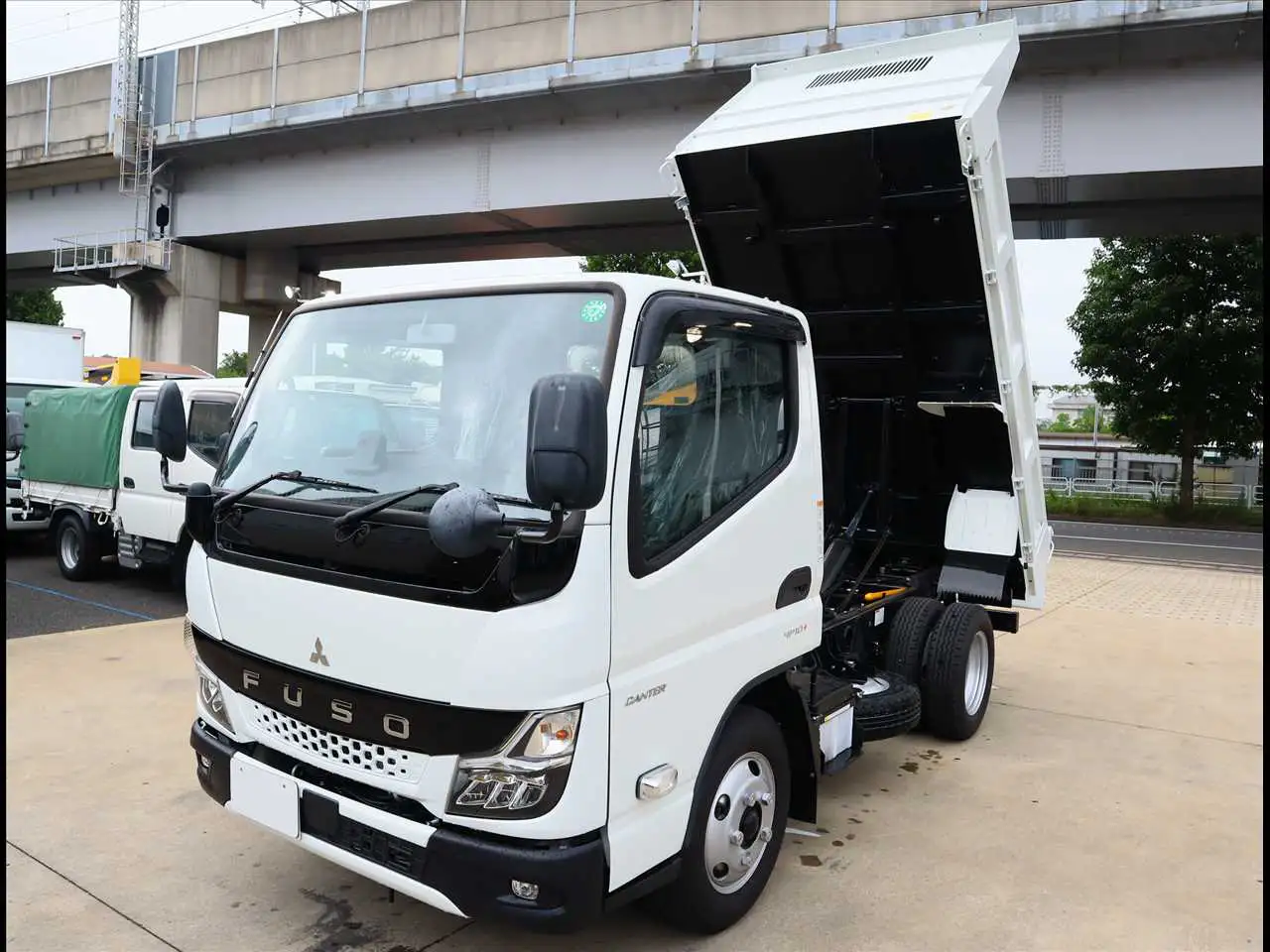 三菱 キャンター 小型 ダンプ 強化 2RG-FBA60 の中古トラック【車両No.193181】