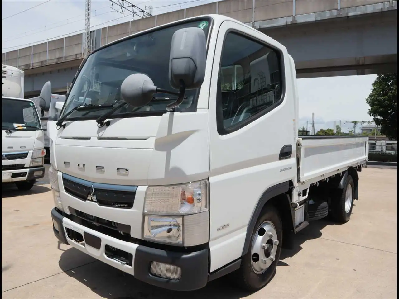 三菱 キャンター 小型 平ボディ 2RG-FBA20 R2 の中古トラック【車両No.193171】