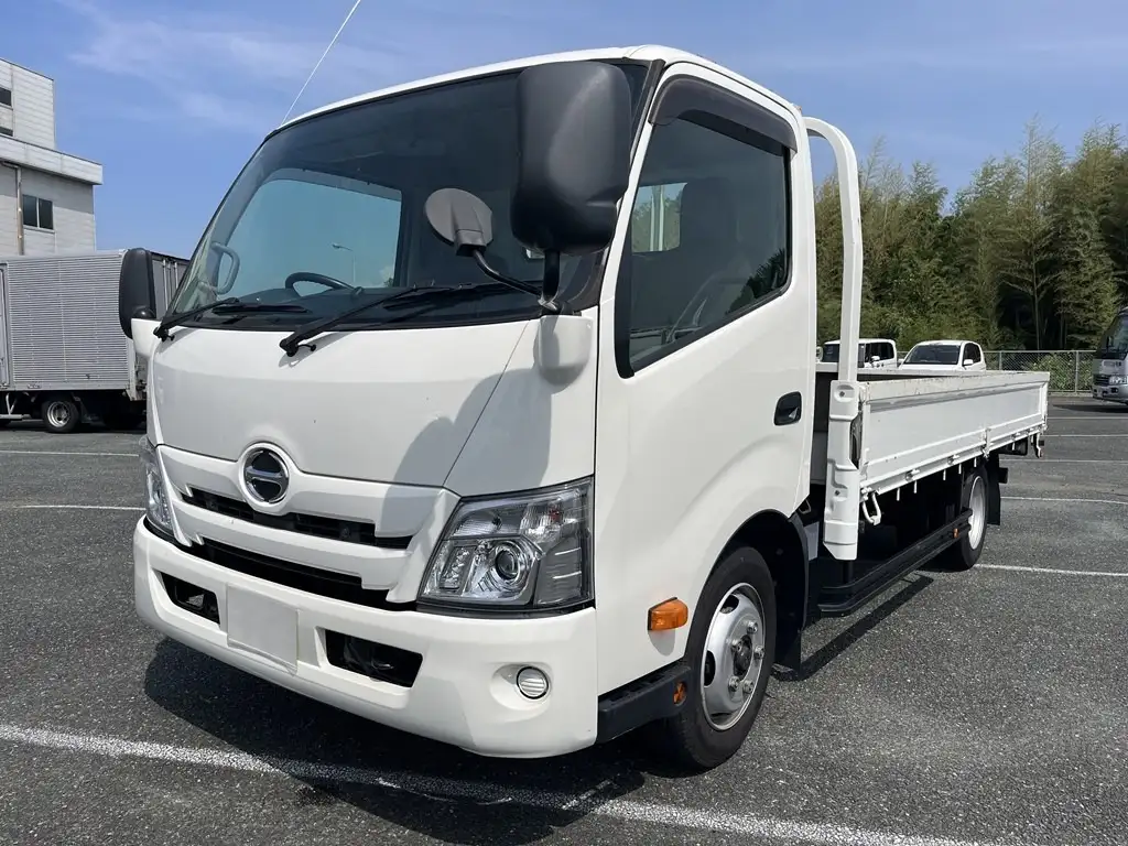 日野 デュトロ 小型 平ボディ 2RG-XZU710M R2 の中古トラック【車両No.195806】