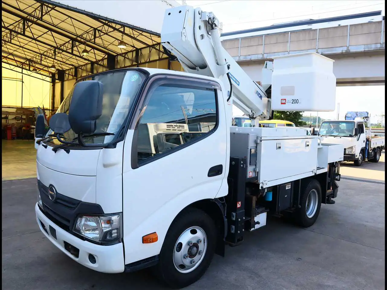 日野 デュトロ 小型 高所・建柱車 高所作業車 TPG-XZU600X の中古トラック【車両No.196191】